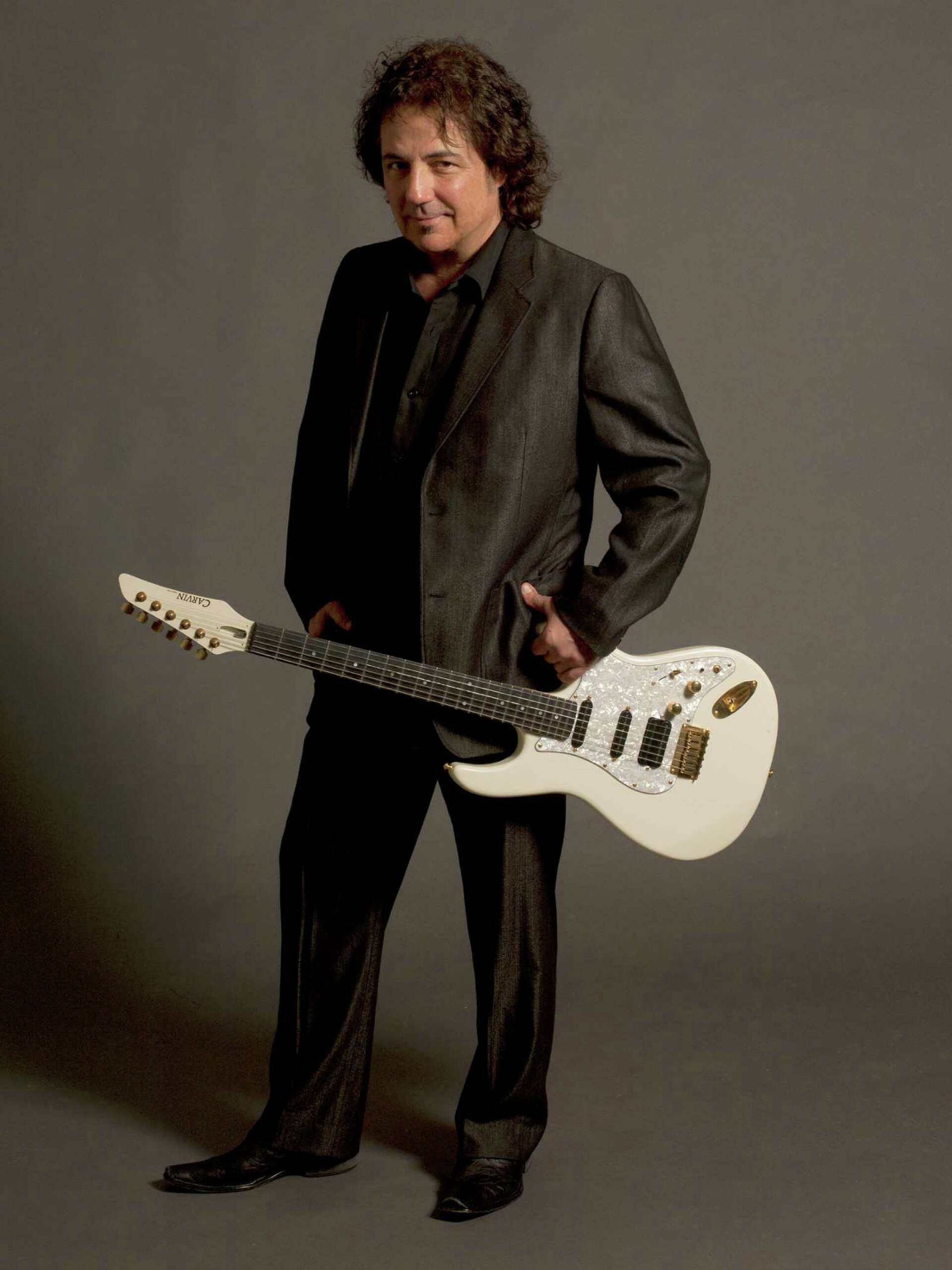 Craig Chaquico takes music from the Starship to the stars