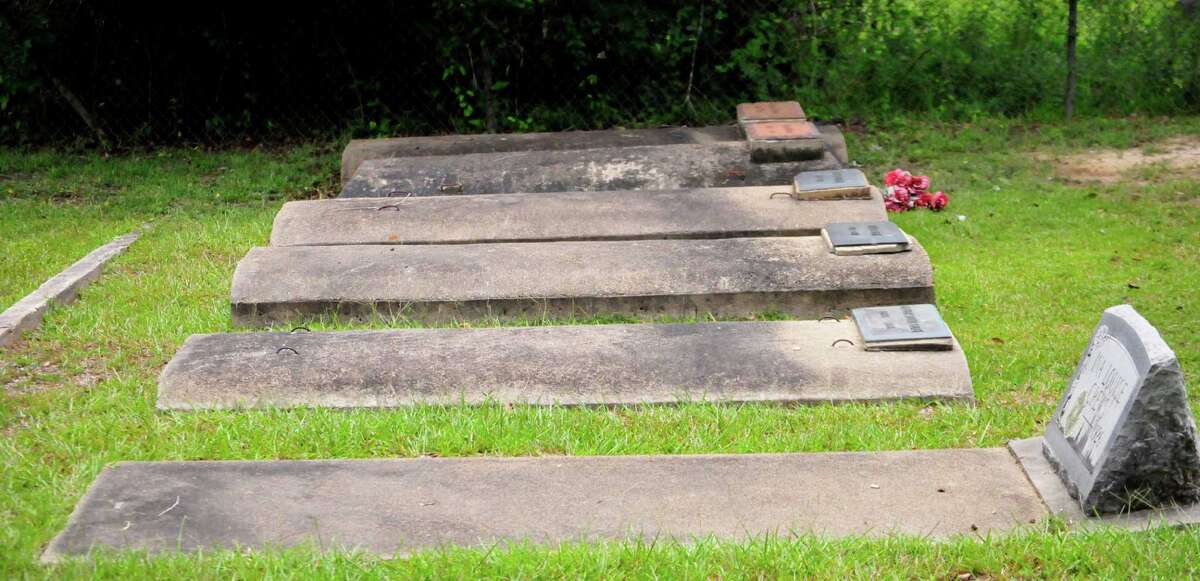 GALLERY Cemetery tells story of long gone Hardin Co. town