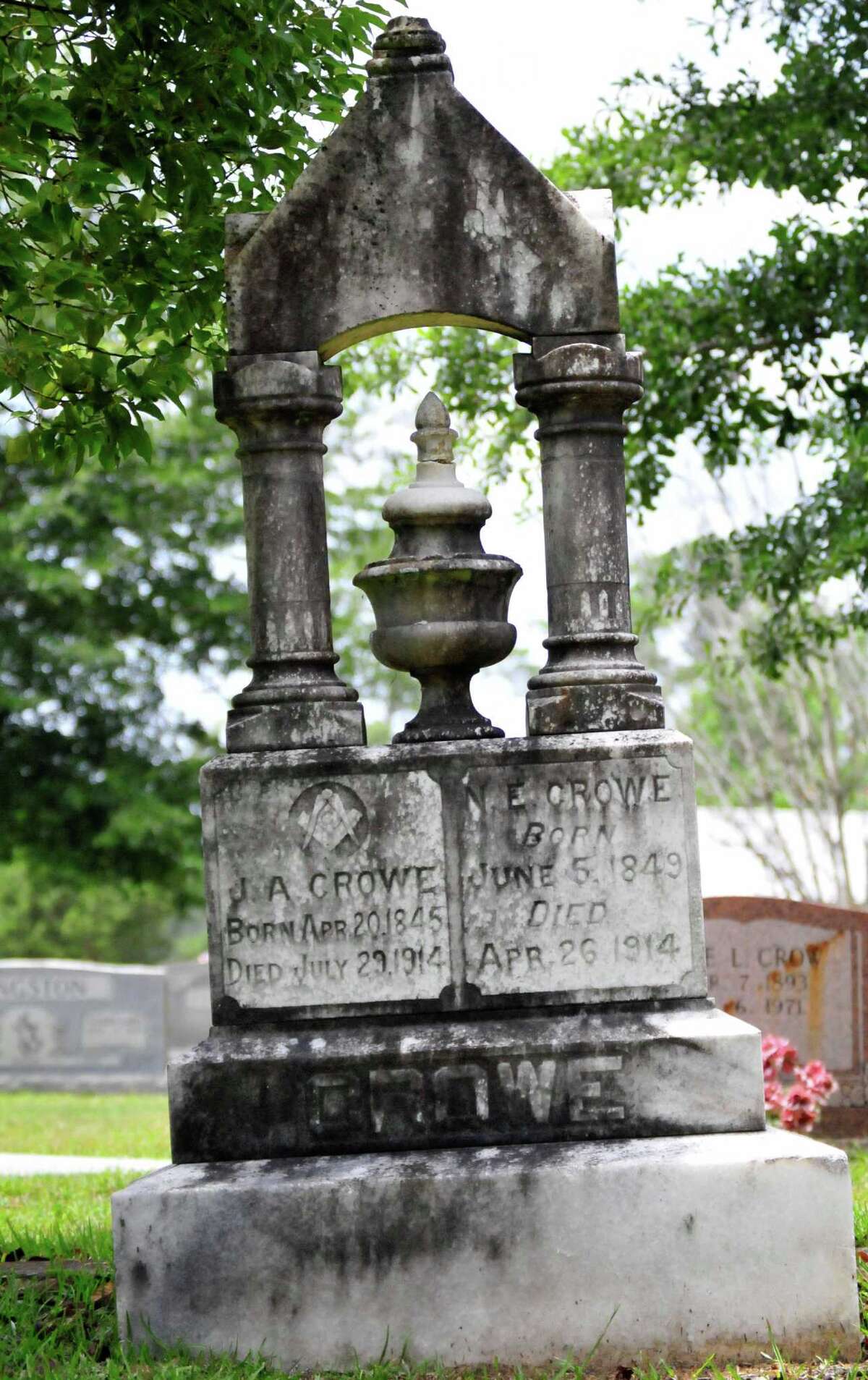 GALLERY Cemetery tells story of long gone Hardin Co. town