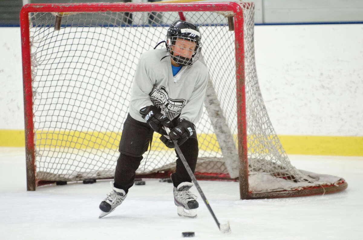 Greenwich's Atkinson hosts week-long camp at Stamford Twin Rinks