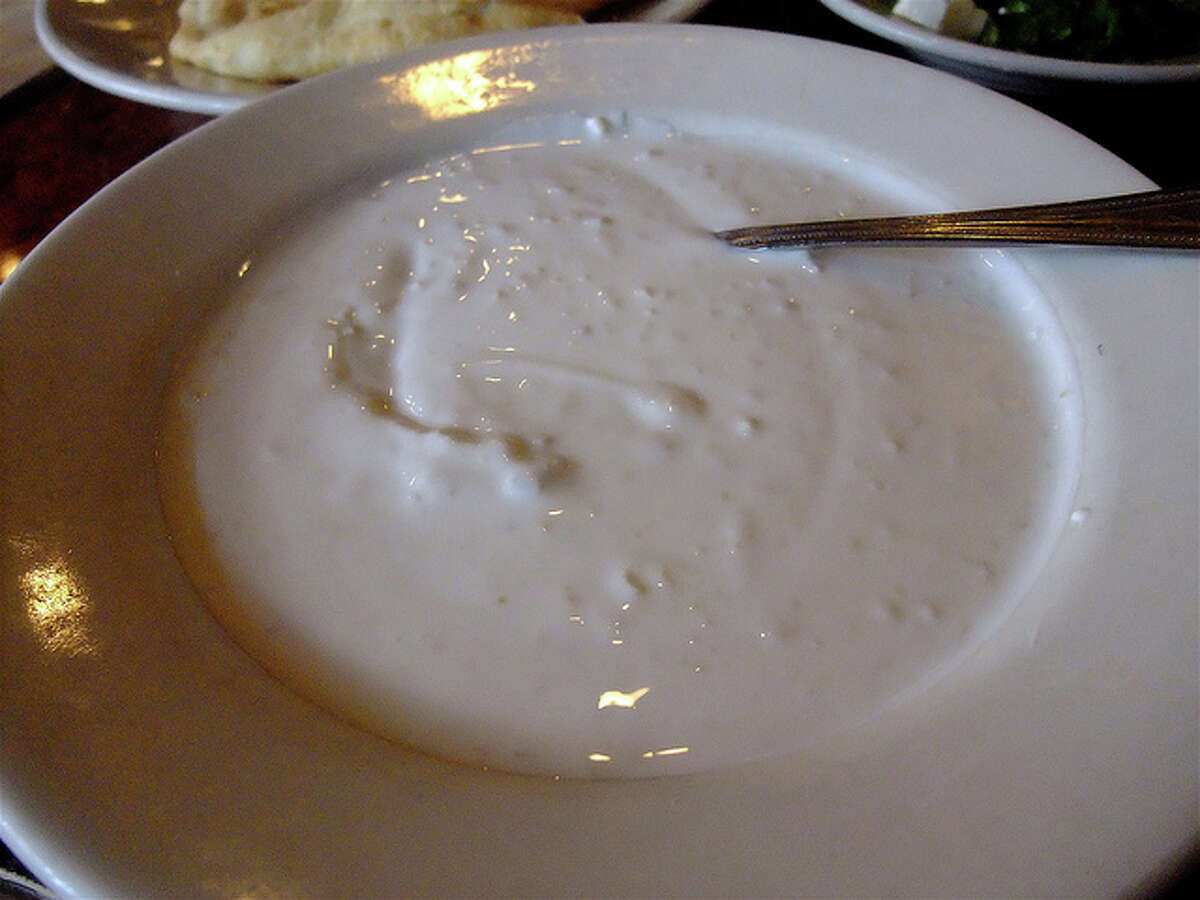 At Kasra: Must museer (a yogurt and shallot dip)