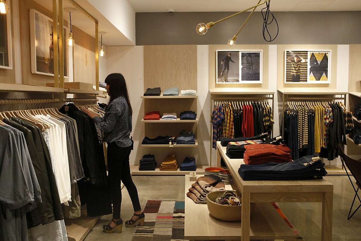 Levi's moves store to Market Street
