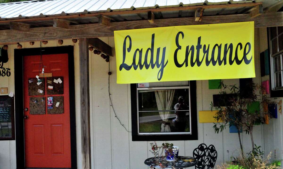 offers beer or wine while you wait