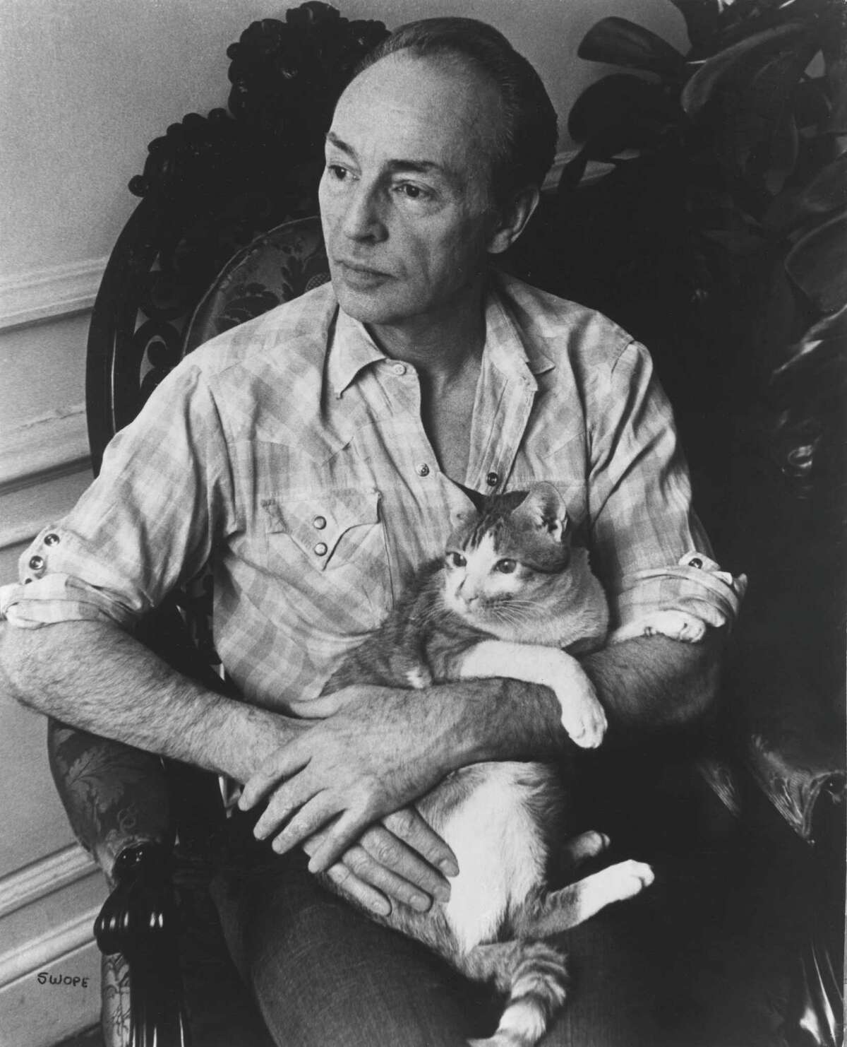 To celebrate the centennial of his birth, AMERICAN MASTERS is planning to re-broadcast the acclaimed, but long unseen, "Balanchine, Parts I & II" airing on PBS January 14, 2004 at 9:30 p.m. (check local listings). Regarded as the "father of American ballet," George Balanchine's legacy lives on in his prolific body of choreographic work, work which revolutionized ballet and balletmaking. Originally filmed in 1984, shortly after his death, the two-part Balanchine celebrates the history of his career and is a tribute to the themes of his ballets. Photo Credit: Martha Swope. Usage: For editorial use in North America only in conjunction with the direct publicity or promotion of AMERICAN MASTERS. No other rights are granted. All rights reserved. HOUCHRON CAPTION (01/14/2004): "American Masters" celebrates the life and times of George Balanchine with the long unseen "Balanchine, Parts I and II."