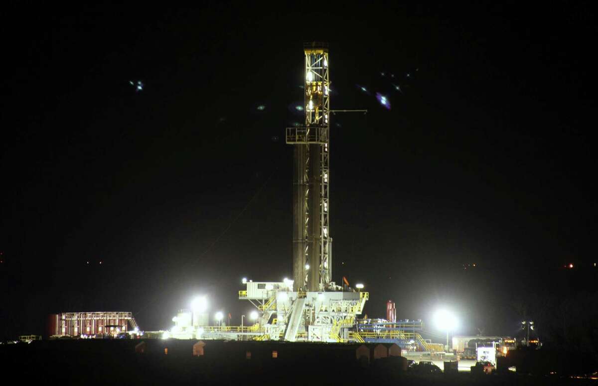 This drilling rig is boring deep into the Eagle Ford shale near US 87 between Cuero and Nixon.
