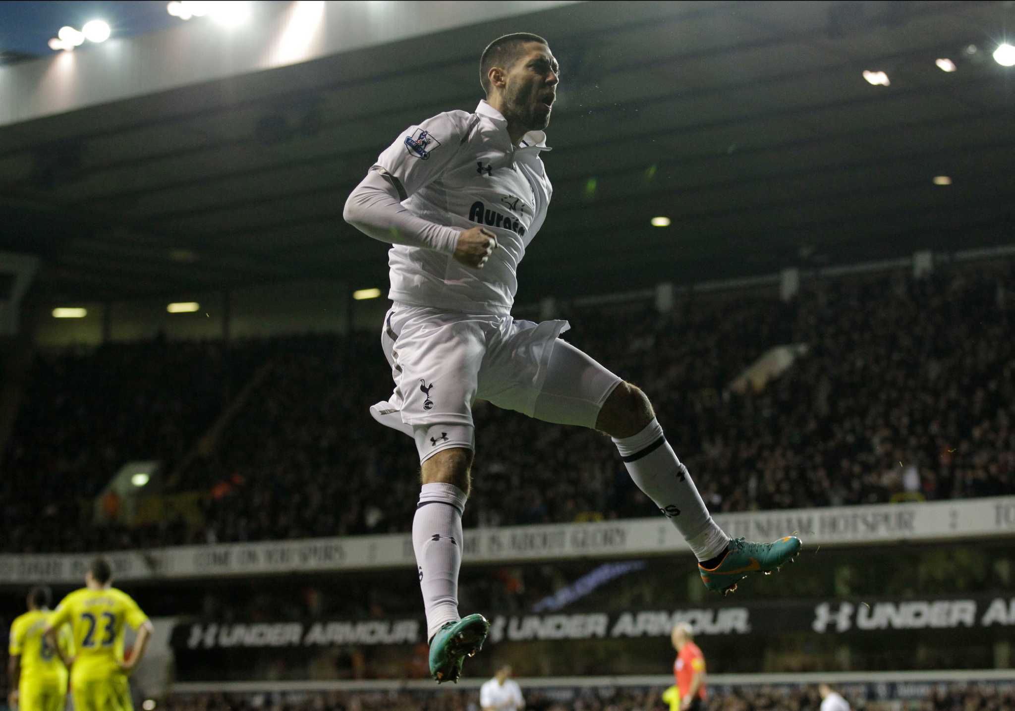 Clint Dempsey #23 Fulham  Soccer shop, Soccer kits, Soccer jersey