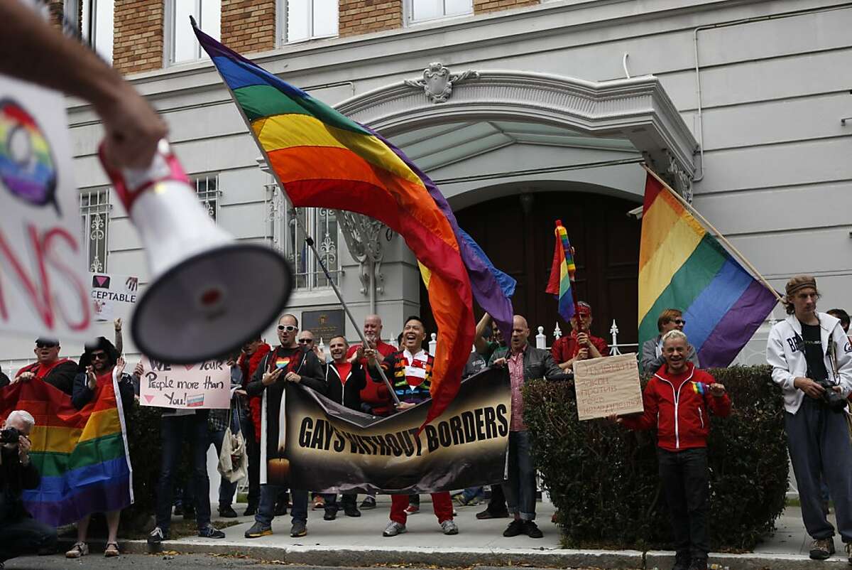 SF protesters condemn Russia's antigay law