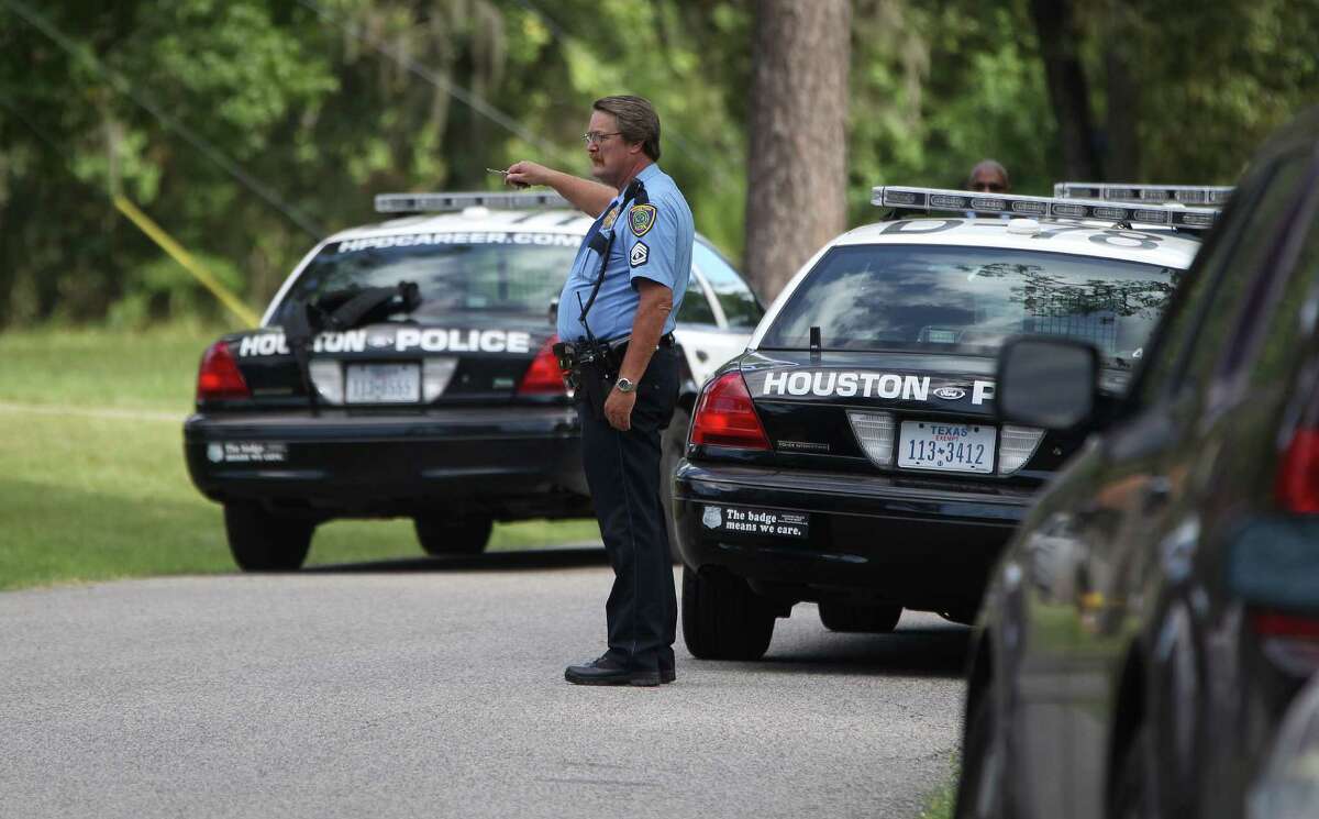 SWAT standoff ends peacefully in northeast Houston