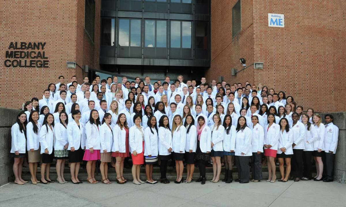 Photos White Coat Ceremony for future doctors