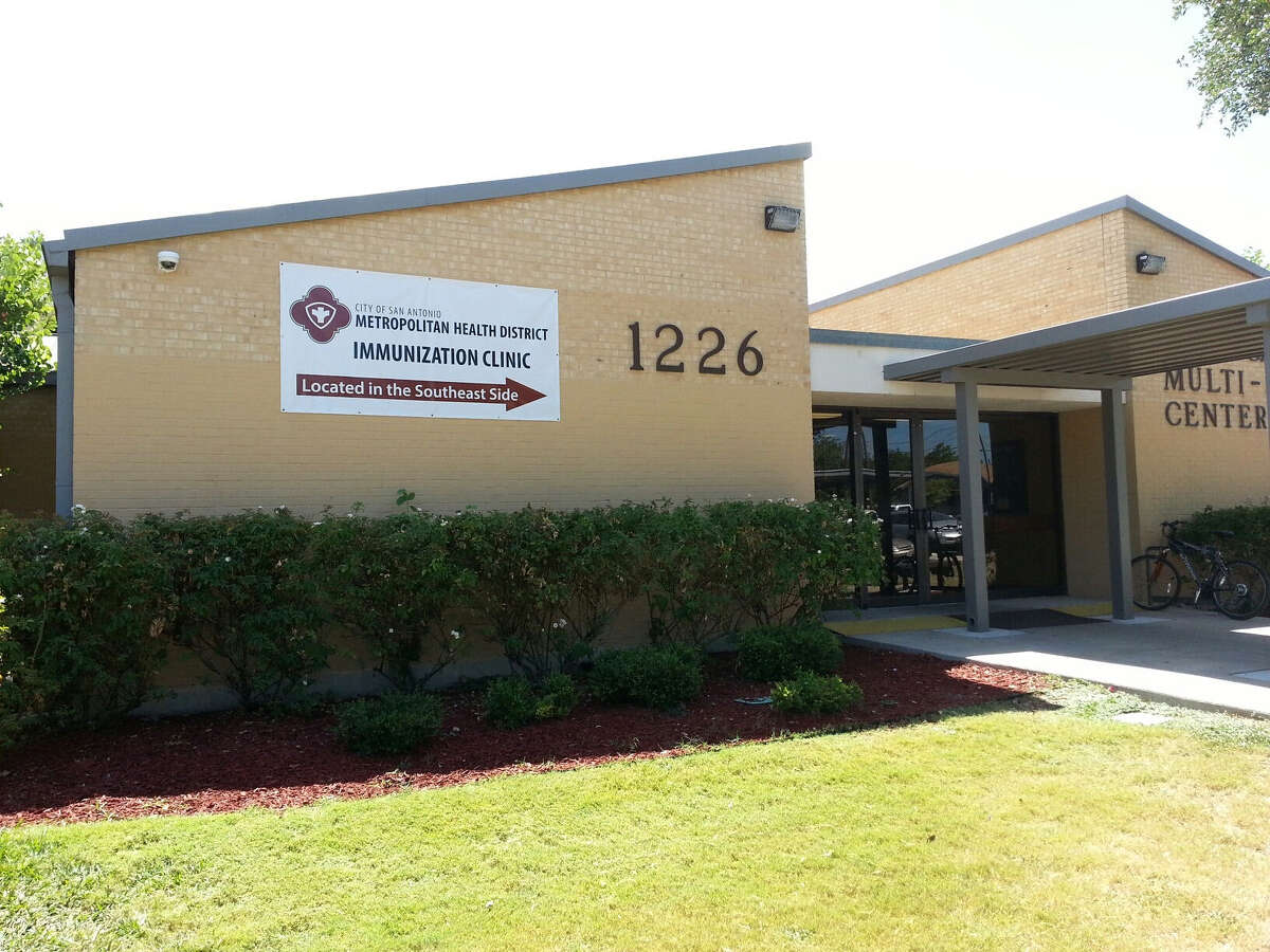 Metro Health clinic opens west of downtown area