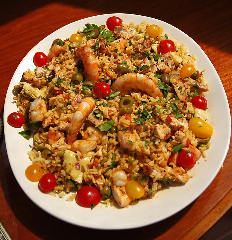 Paella salad that won't cramp your style