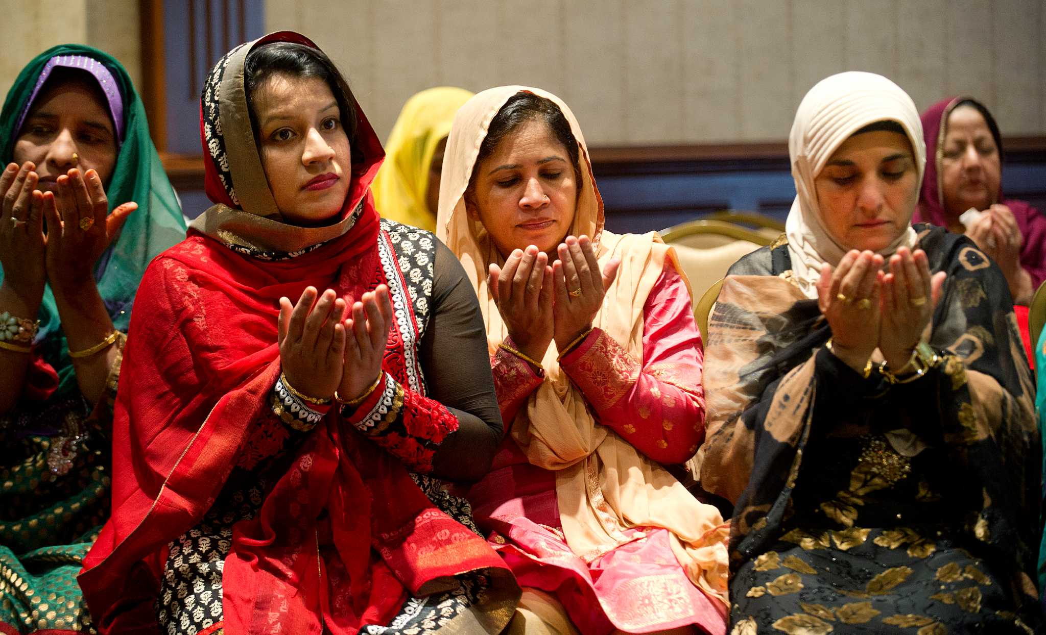 Stamford Islamic Center participates in Eid al-Fitr prayers