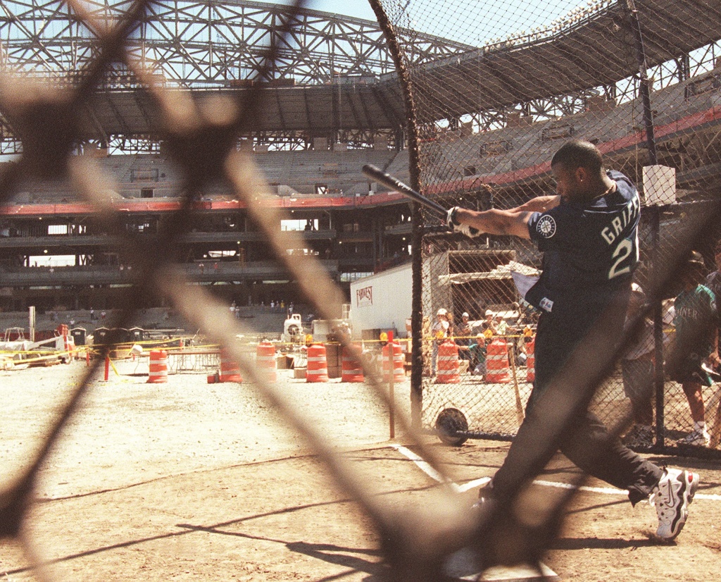 My favorite baseball gif of all time. Griffey hits his 500th home run with  his father watching in the crowd : r/baseball