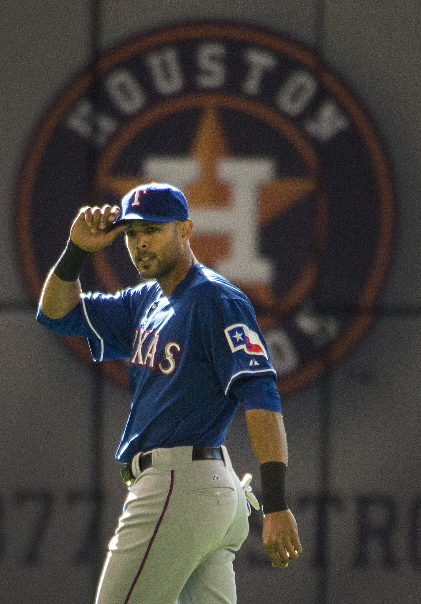 Rangers-Astros: A look at the rivalry, why fans hate each other