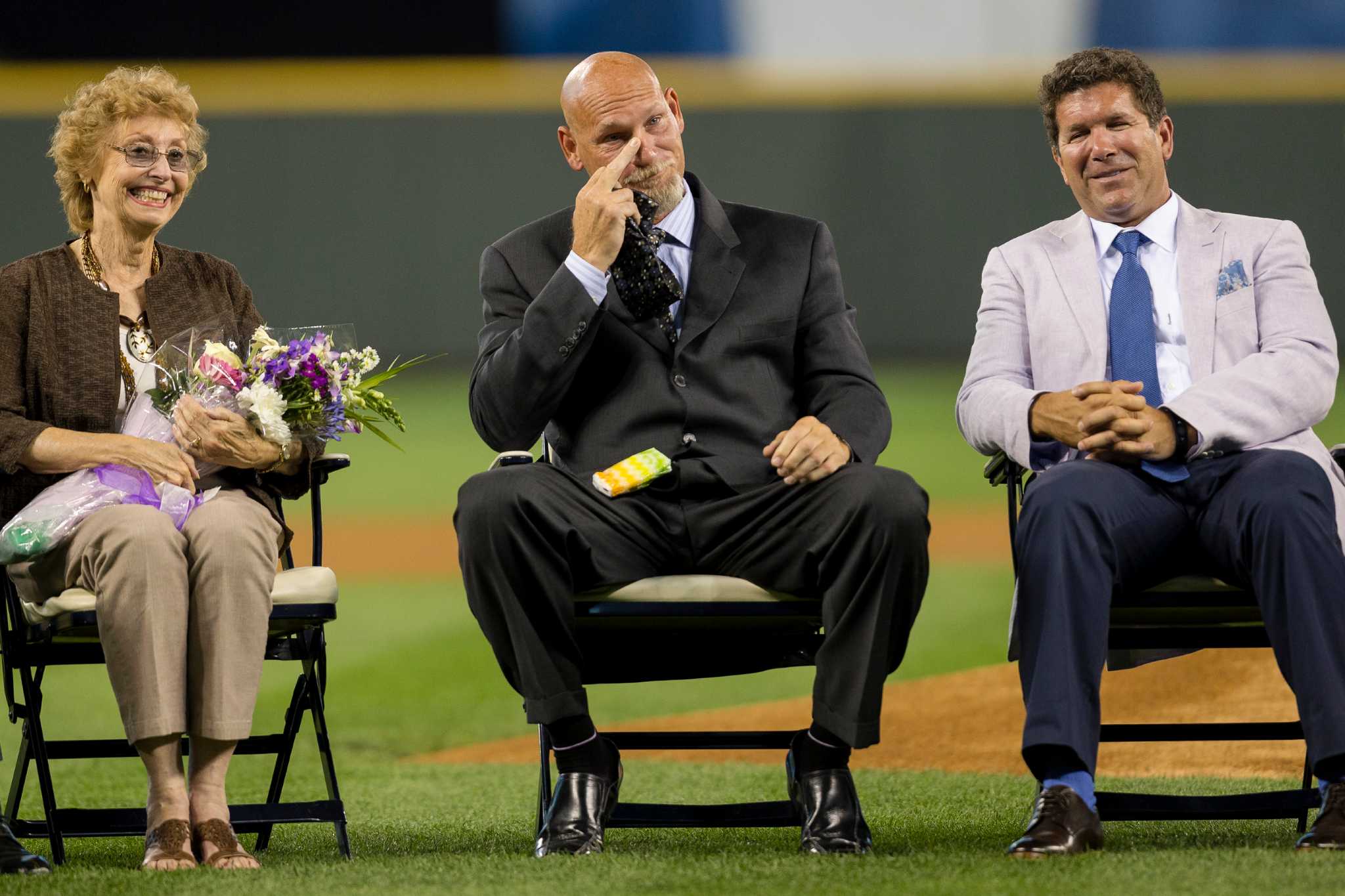 Ken Griffey Jr., Ken Griffey Sr. lobby for Edgar Martinez to be elected to  Hall of Fame - ESPN