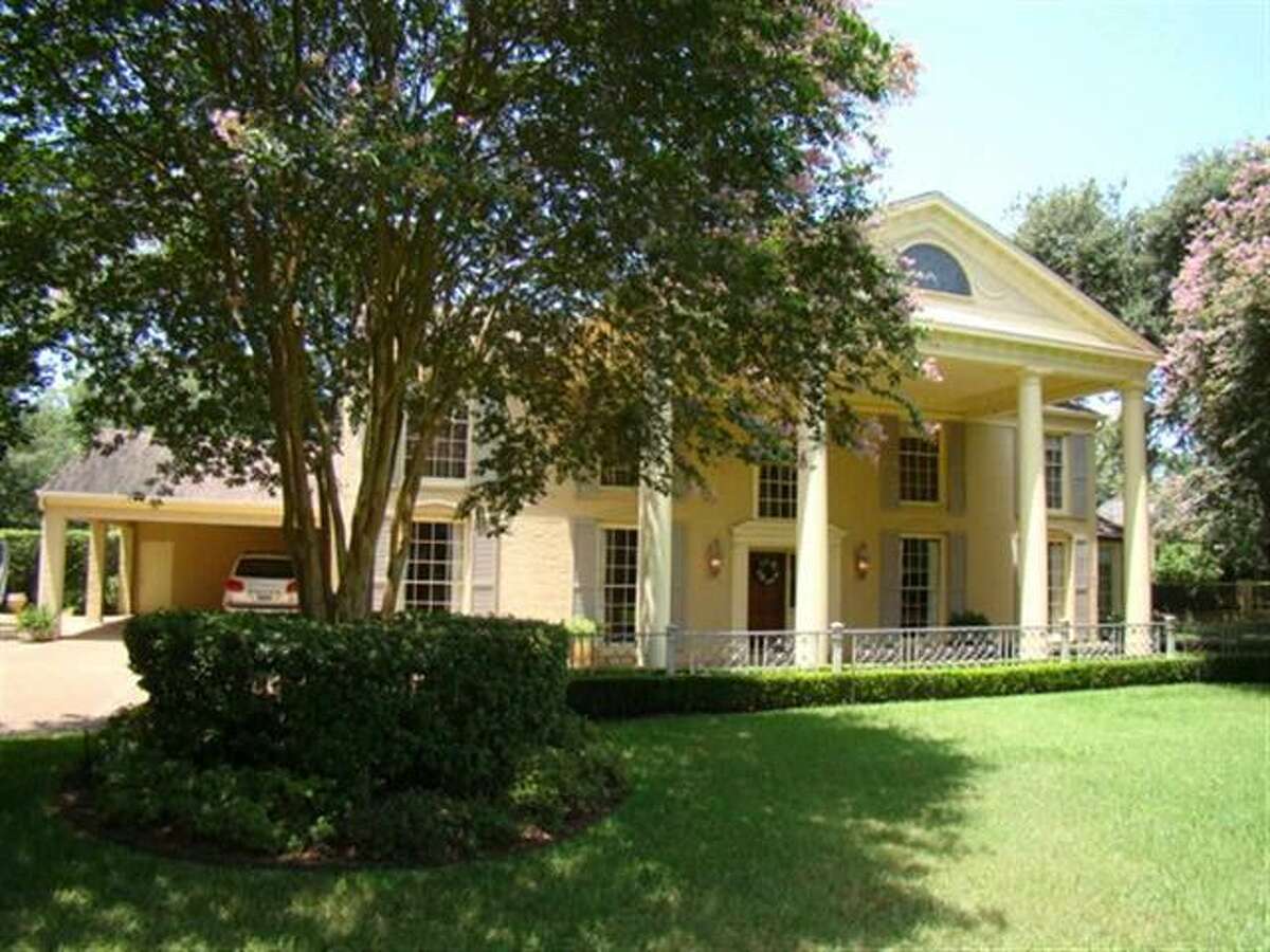 Hot Property Milliondollar Darling