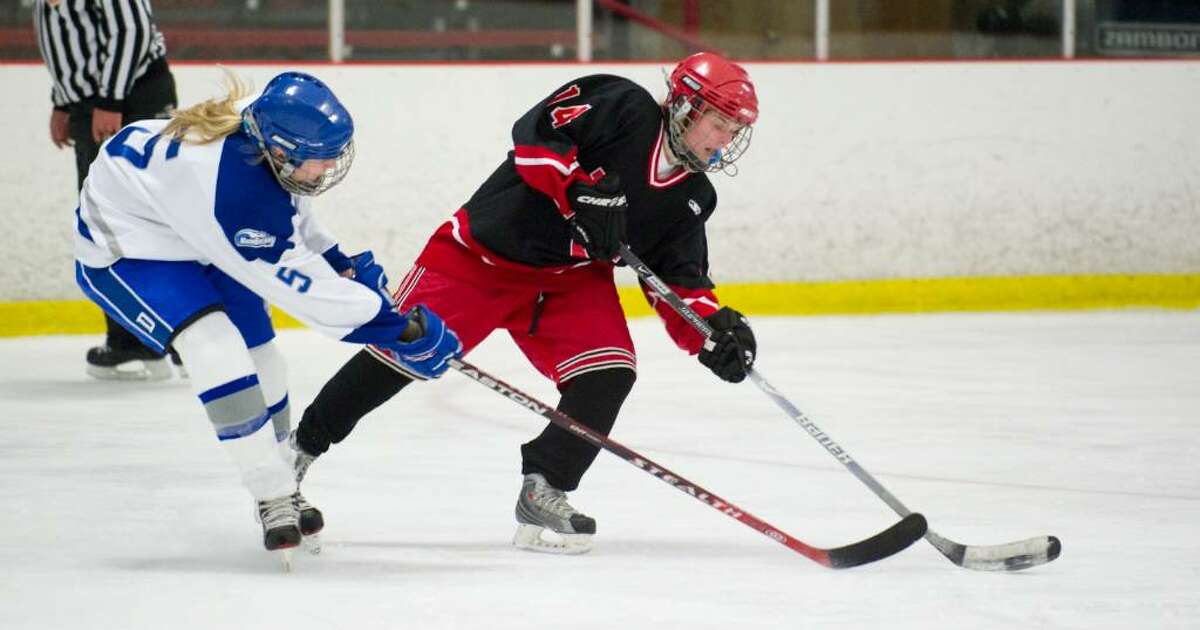 New Canaan vs. Darien girls hockey