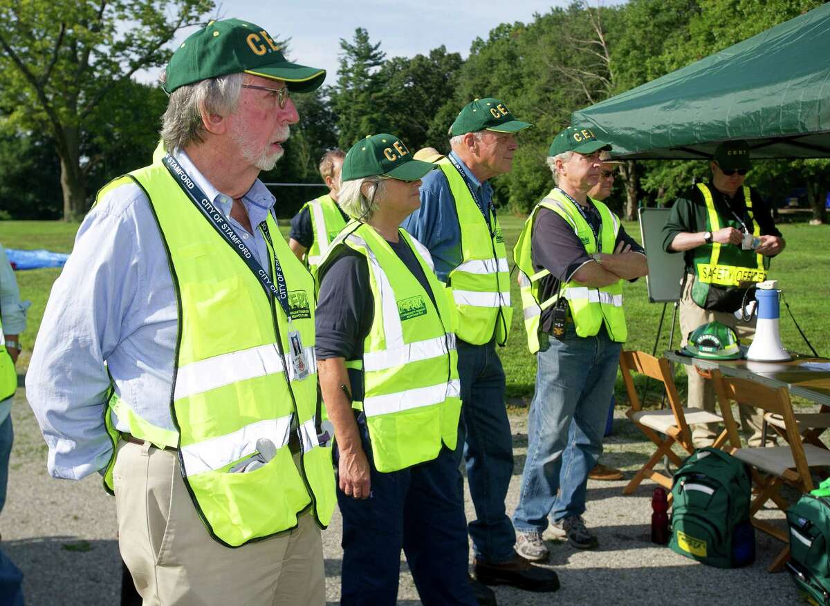 volunteers-act-out-emergency-response-in-drill-at-stamford-school