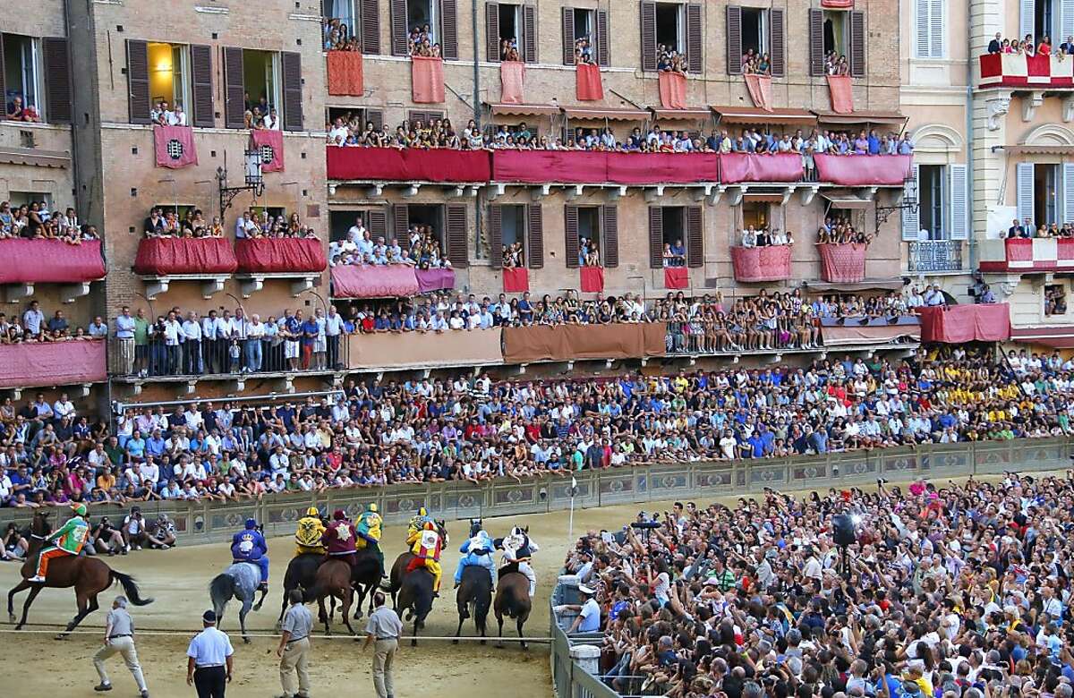 the-world-s-most-dangerous-horse-race