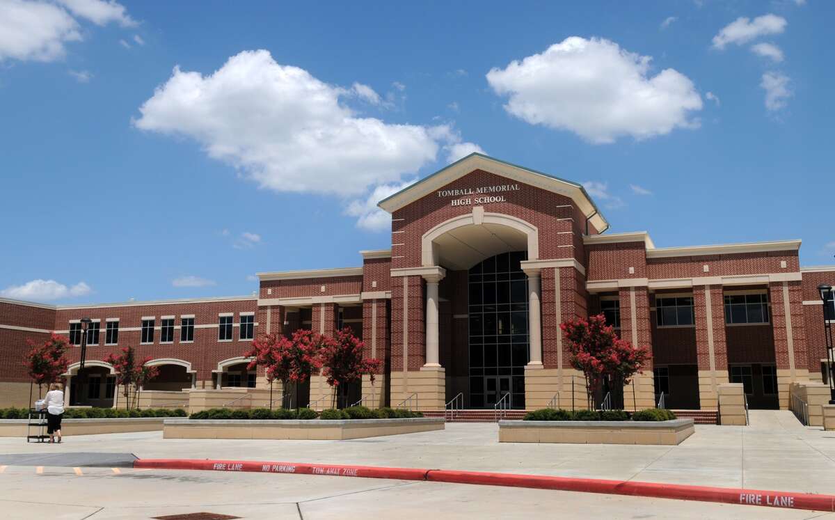 Two sets of seniors will graduate in Tomball ISD in 2014