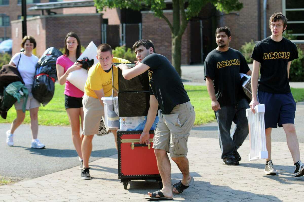 Photos: RPI freshmen move in