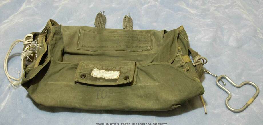 D.B. Cooper parachute displayed for first time - seattlepi.com