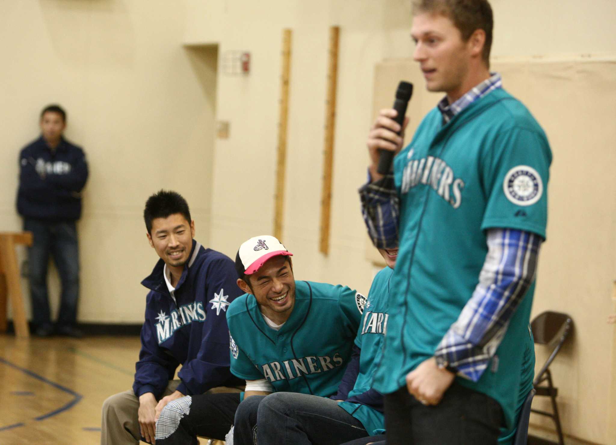 Miami Marlins on X: Fans that buy tomorrow's Japanese Heritage Day package  at  will receive this Ichiro t-shirt:   / X