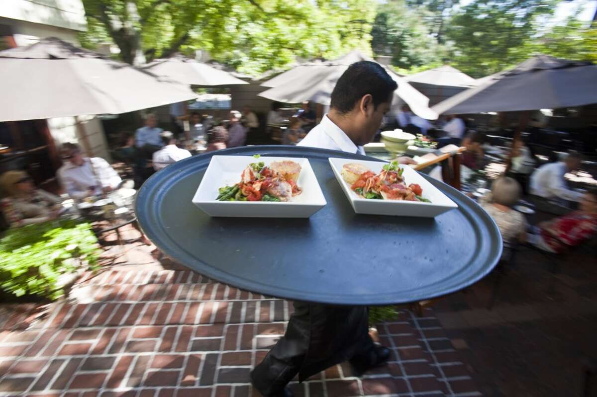 Houston's dogfriendly bars & restaurants to visit this fall