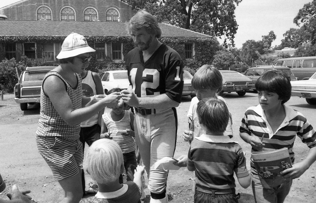 Raiders news: Ken Stabler, Jim Plunkett get some love - Silver And Black  Pride