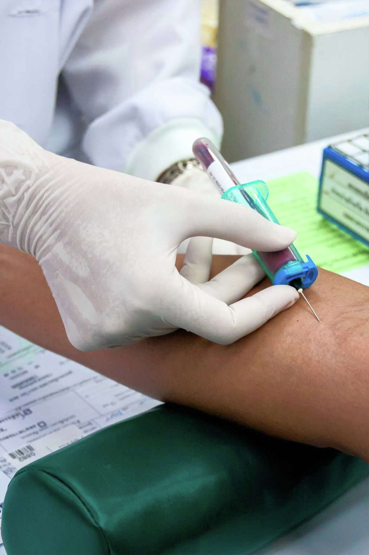 Hiring a veterinarian proves difficult in rural areas