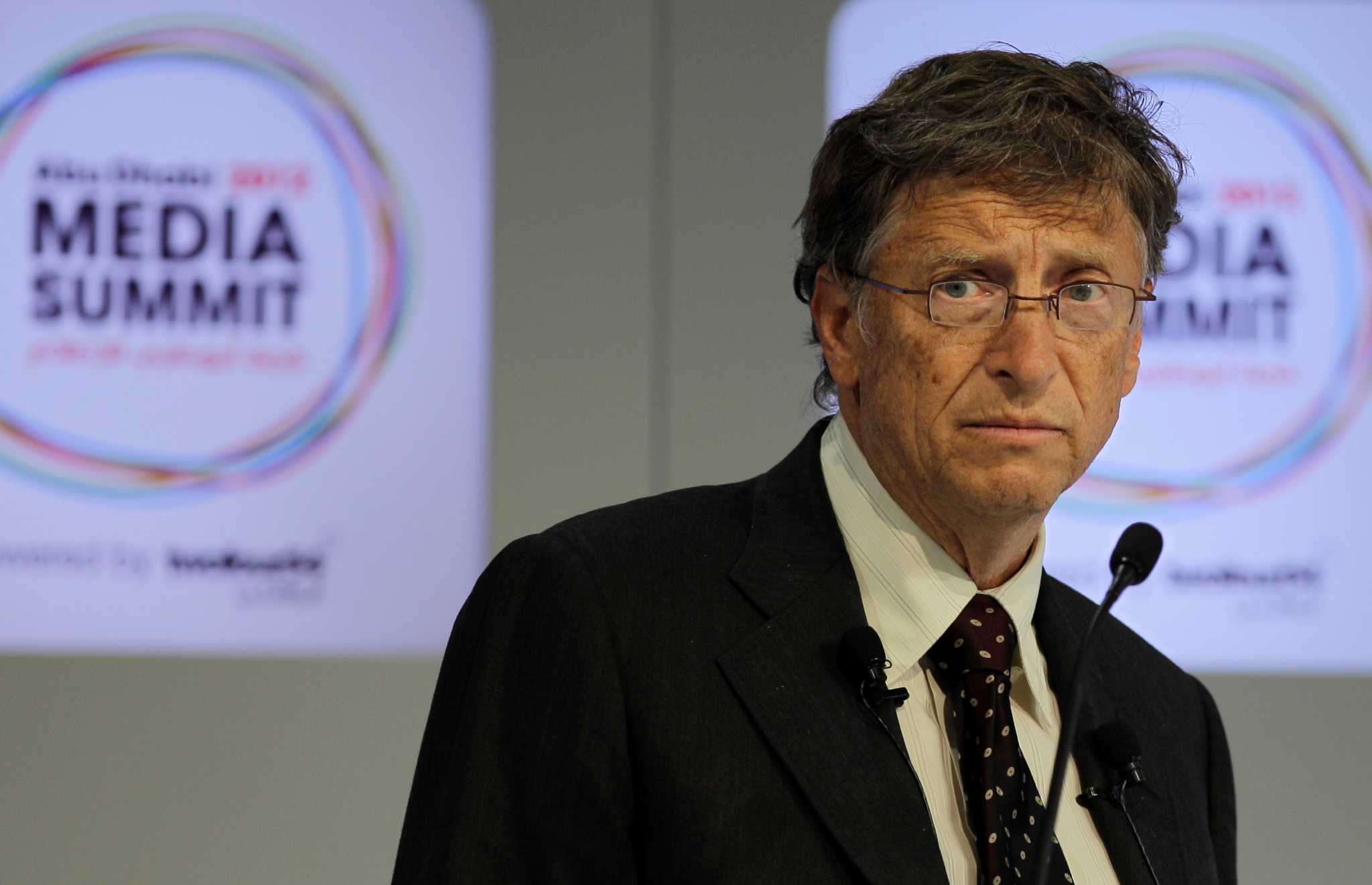 Investors Gates holding back Microsoft