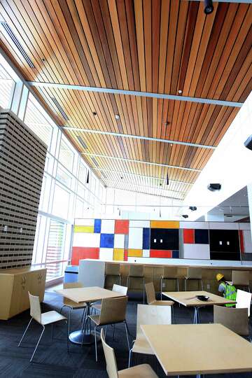 New Dorms Help Uh Shed Image As Commuter School Houstonchronicle Com