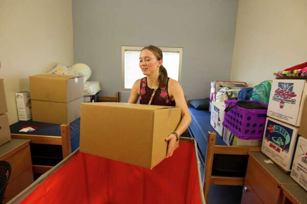 New Dorms Help Uh Shed Image As Commuter School Houstonchronicle Com