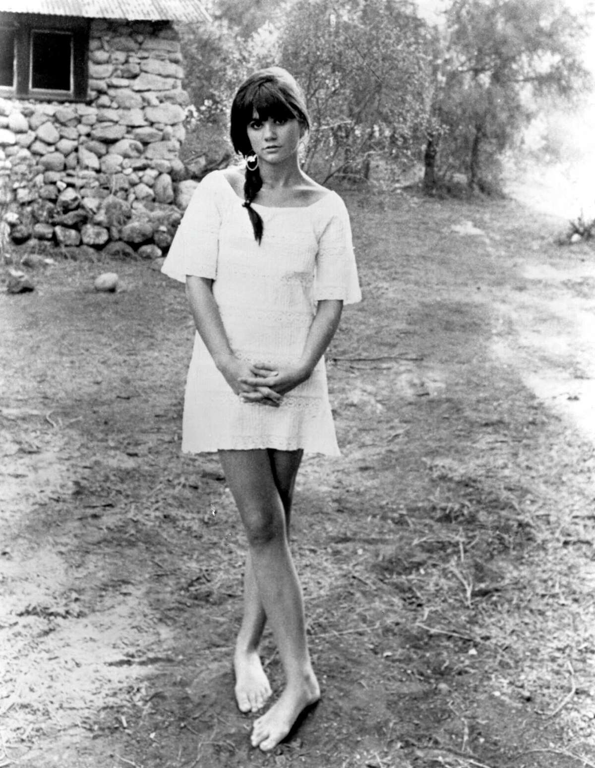 Unseen Photos: Linda Ronstadt's Private Life Revealed
