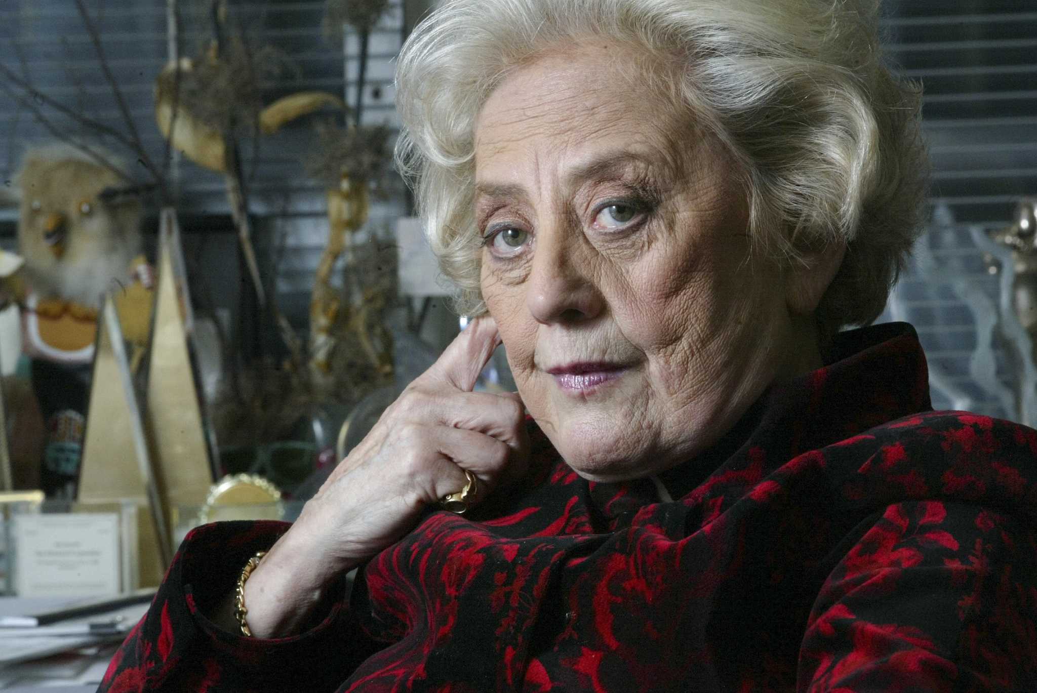 Muriel Siebert First Woman To Own A Seat On Wall Street Dies At 80 