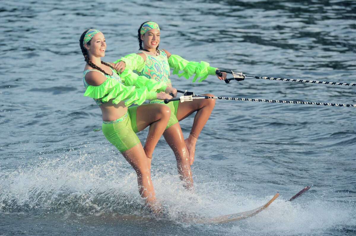 Photos Water ski show