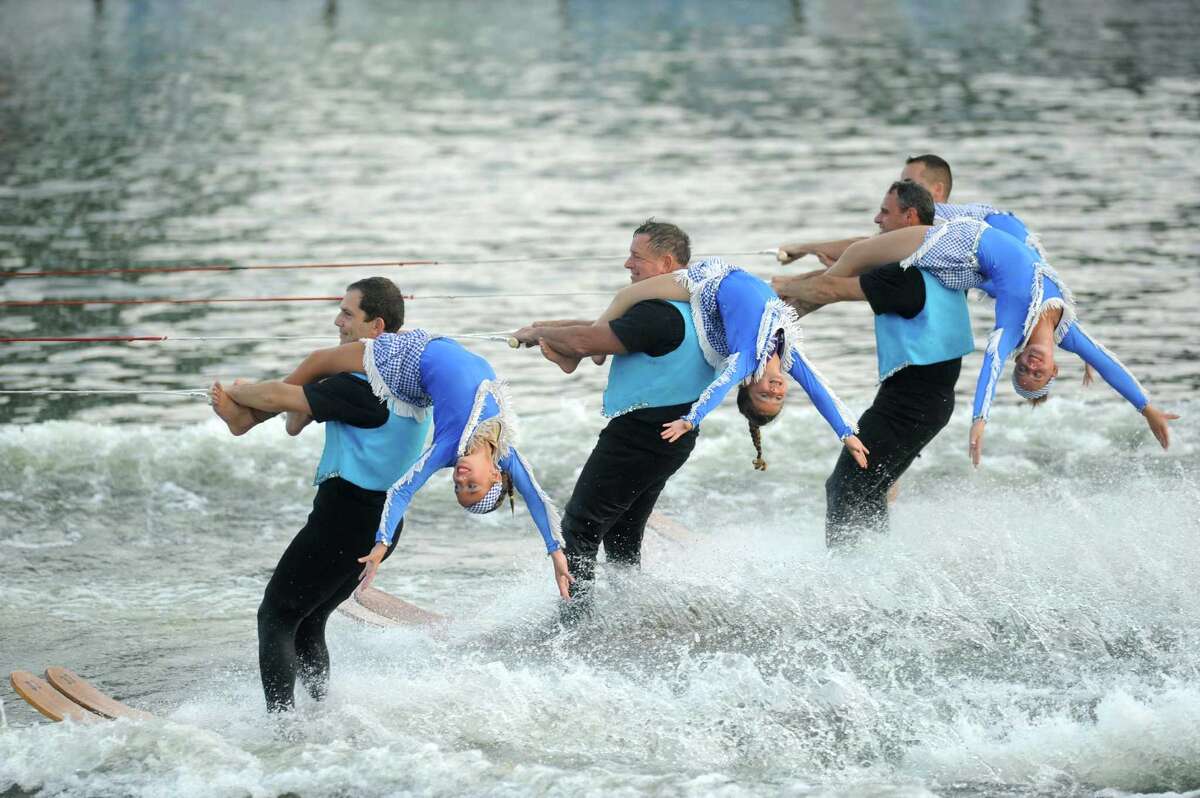 Photos Water ski show