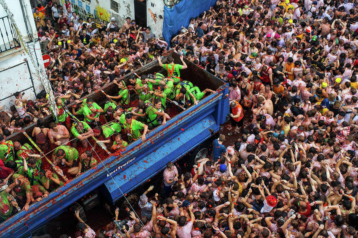 Food fight! Tomatina 2013