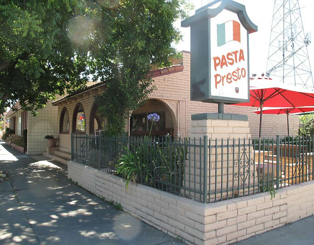 Old Taco Bell sites retain their flavor