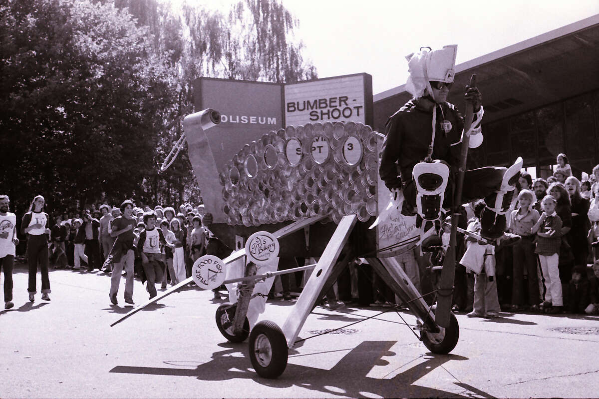 Bumbershoot flashback Hippies, 'fros and toplessness