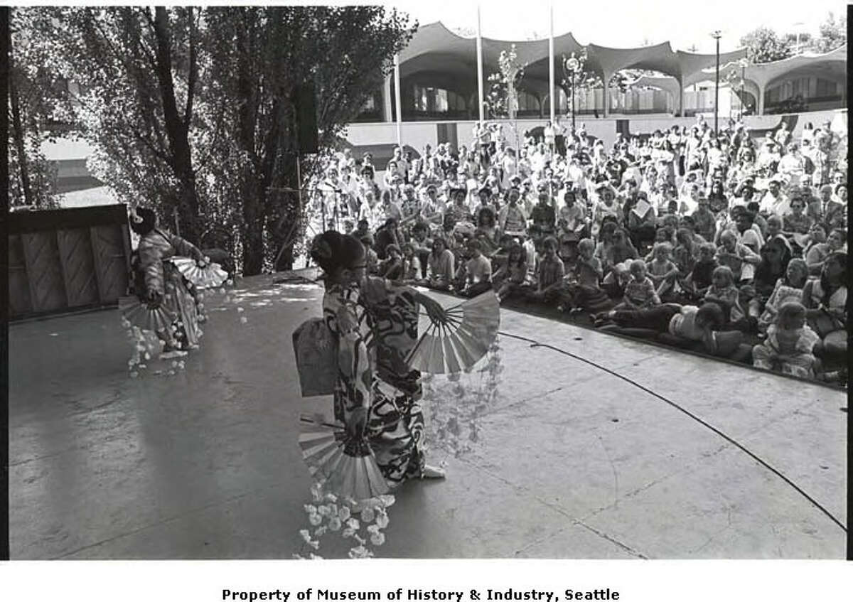 Bumbershoot flashback Hippies, 'fros and toplessness