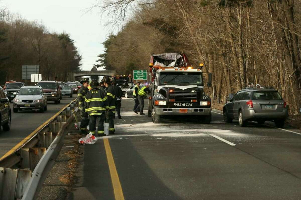 merritt-parkway-south-reopened-in-norwalk-following-crash