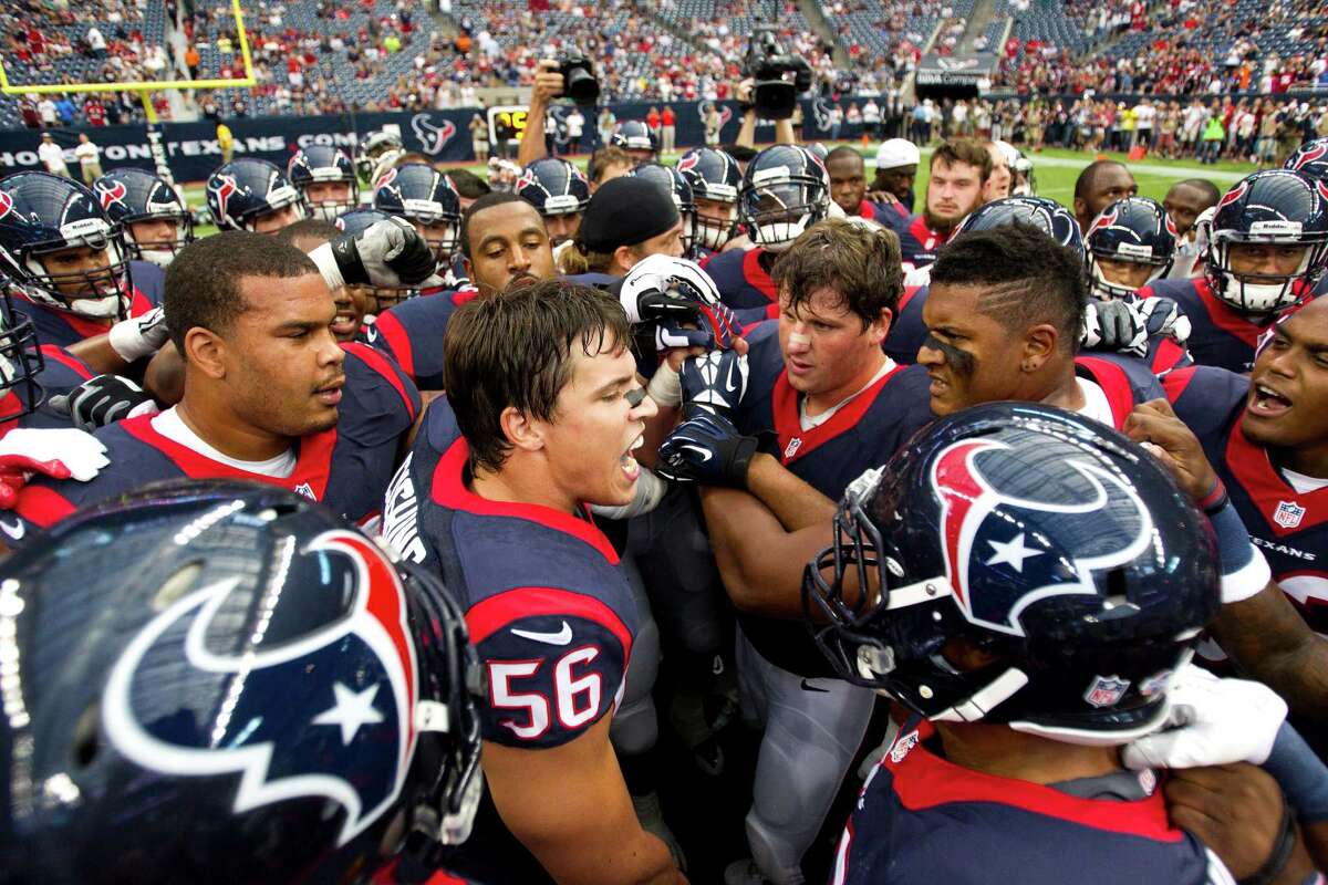 The Oilers had staying power for years, but they never brought Houston a title. Linebacker Brian Cushing (56) and the Texans hope to take things one step further.