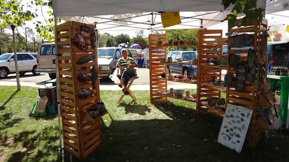Trumbull fest attracts 65 artists to Green