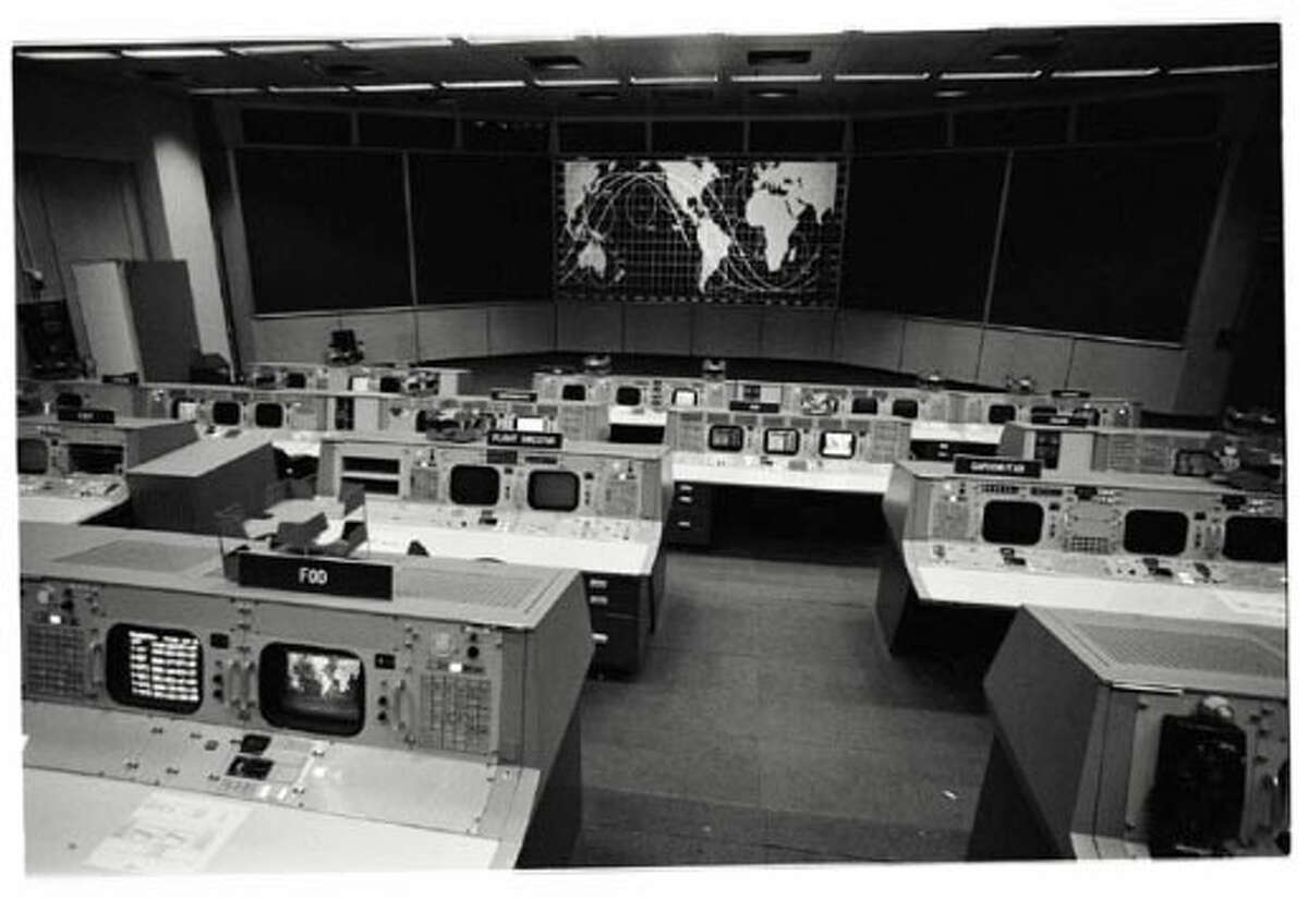 Mission Control goes from metal boxes to flat screens in big redesign