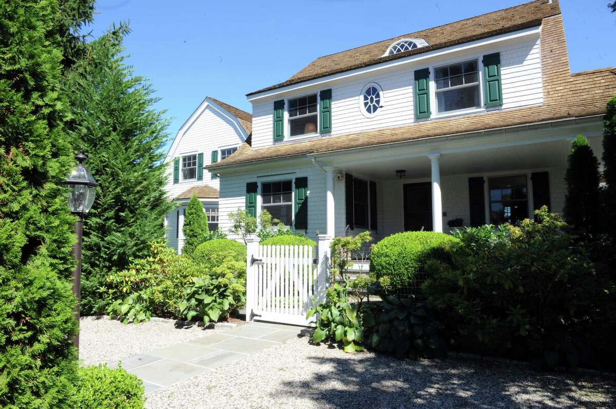 Old Greenwich home recovering from slow start on the market