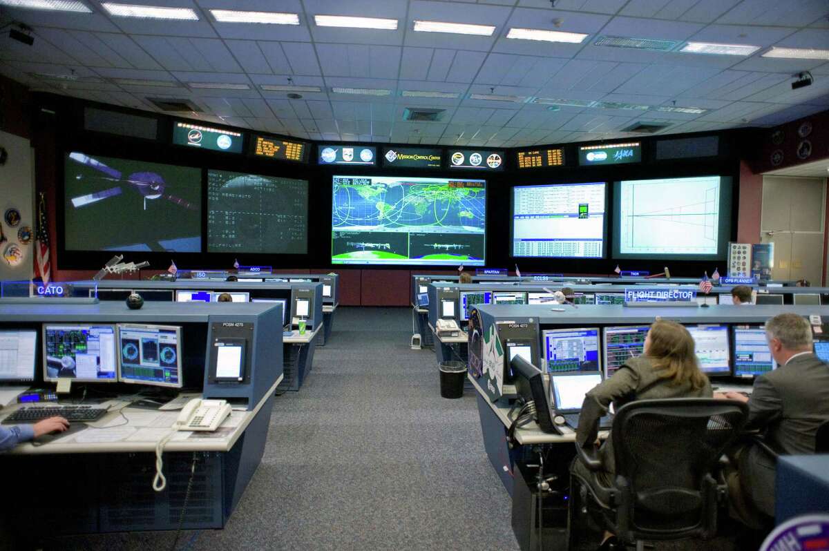 Mission Control goes from metal boxes to flat screens in big redesign