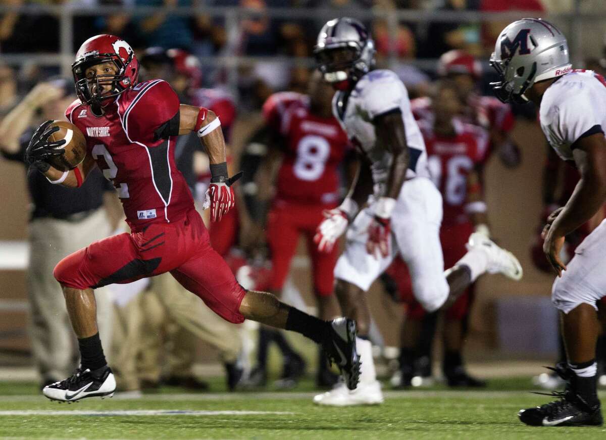 North Shore runs past Manvel 2420