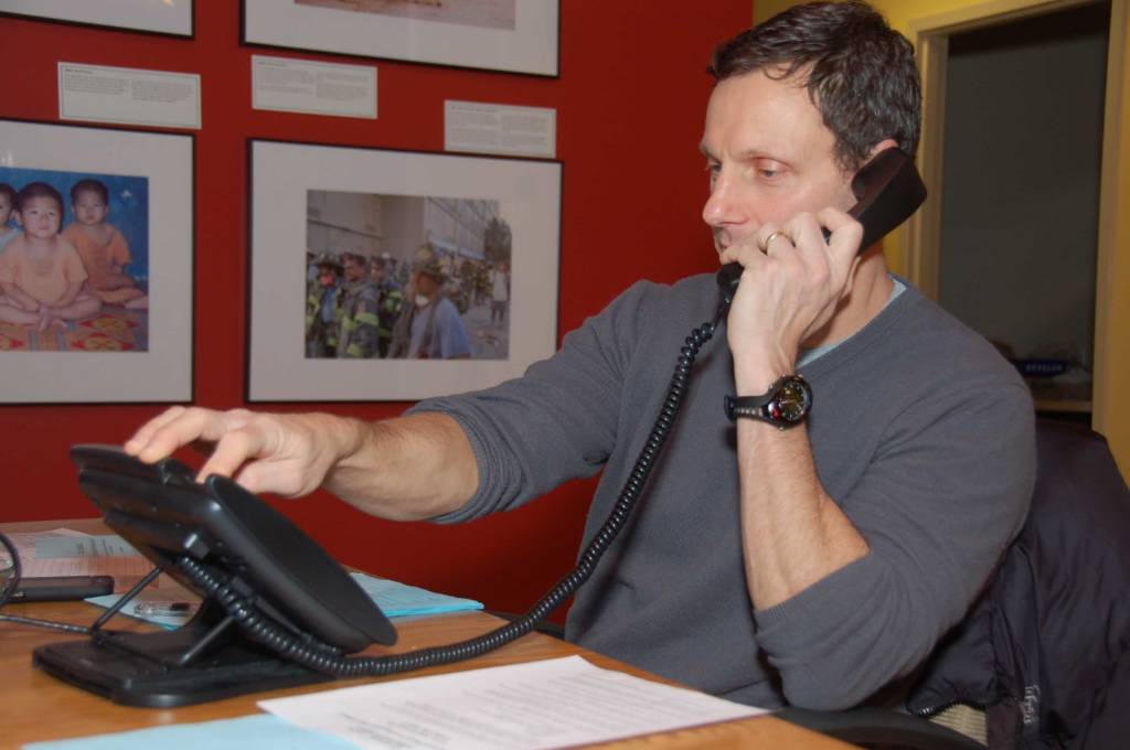 THE DISH: Actor Tony Goldwyn, Joe Scarborough's wife pitch in for Haiti