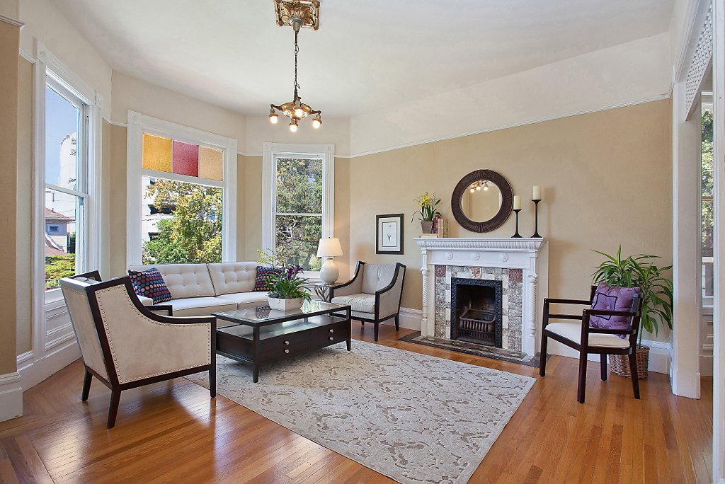 Stained glass, restored moldings highlight Oakland Queen Anne Victorian